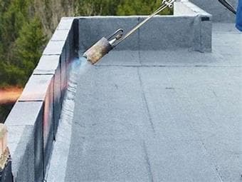 Étanchéité avec les Matériaux Fournis