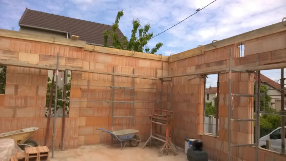 intérieur d'une maison en construction