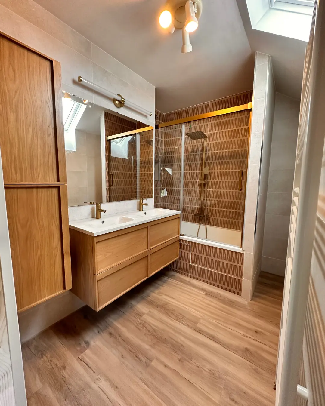 Rénovation complète et moderne d'une salle de bain à Franconville (95)