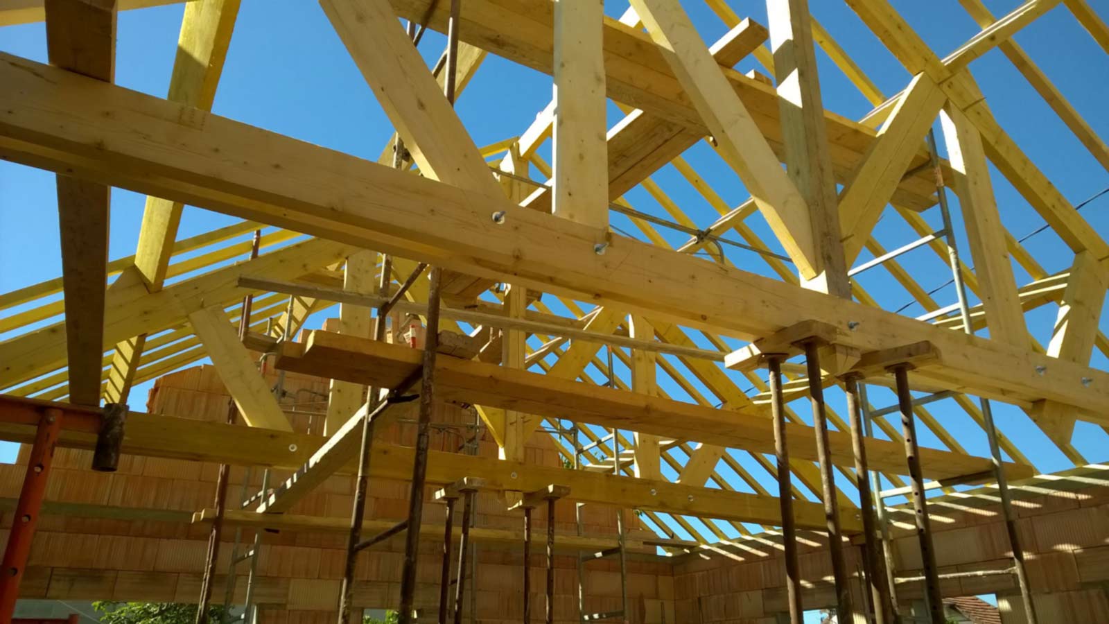 création d'une charpente pour une maison