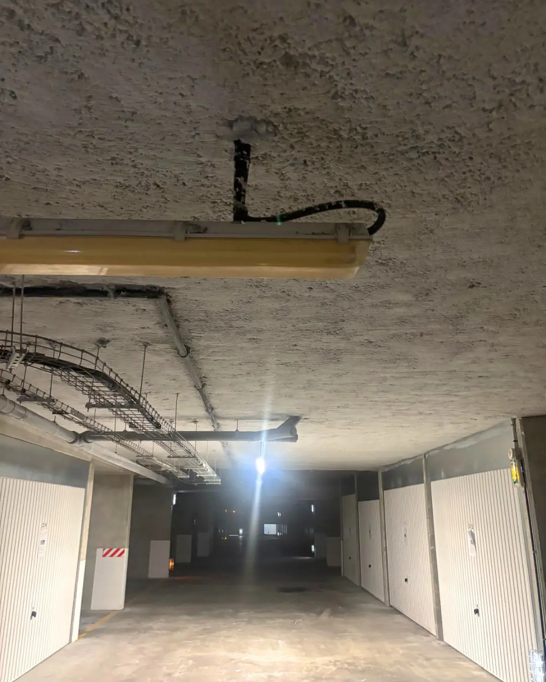 Flocage thermique d'un plafond de parking en copropriété — Saint-Germain-en-Laye (78)